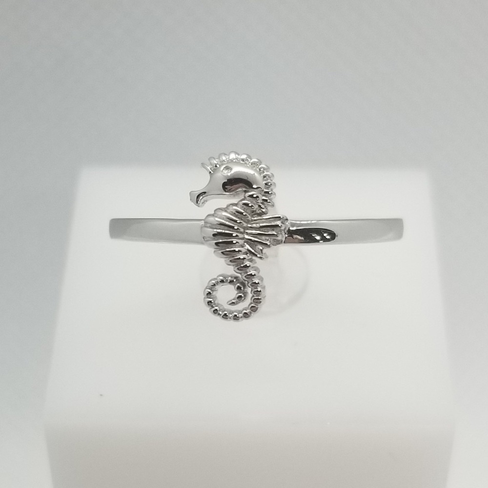 Seahorse Ring - Picture 1 of 8